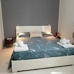 Mama Etna Apartament *